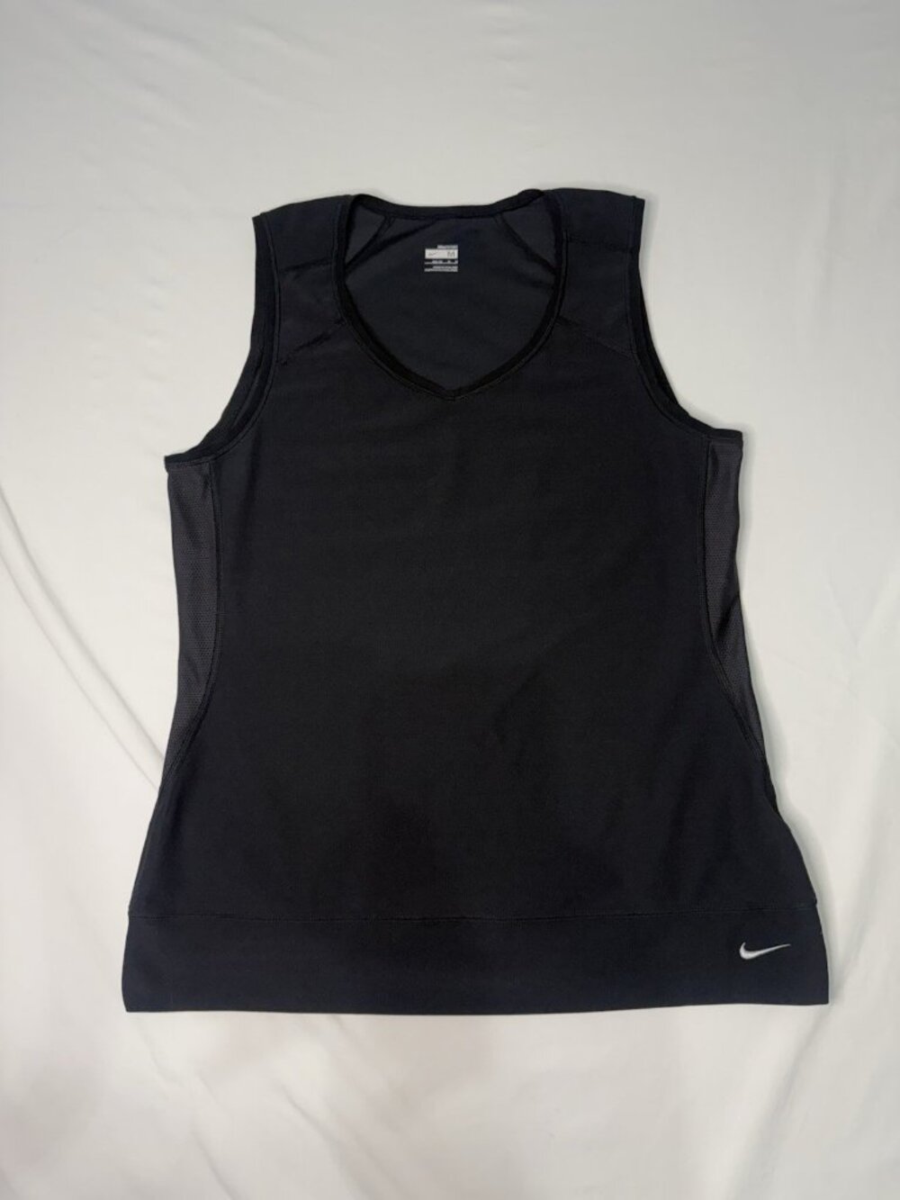 NIKE Fit Dry Women’s Black Sleeveless Tank Top Tee MEDIUM